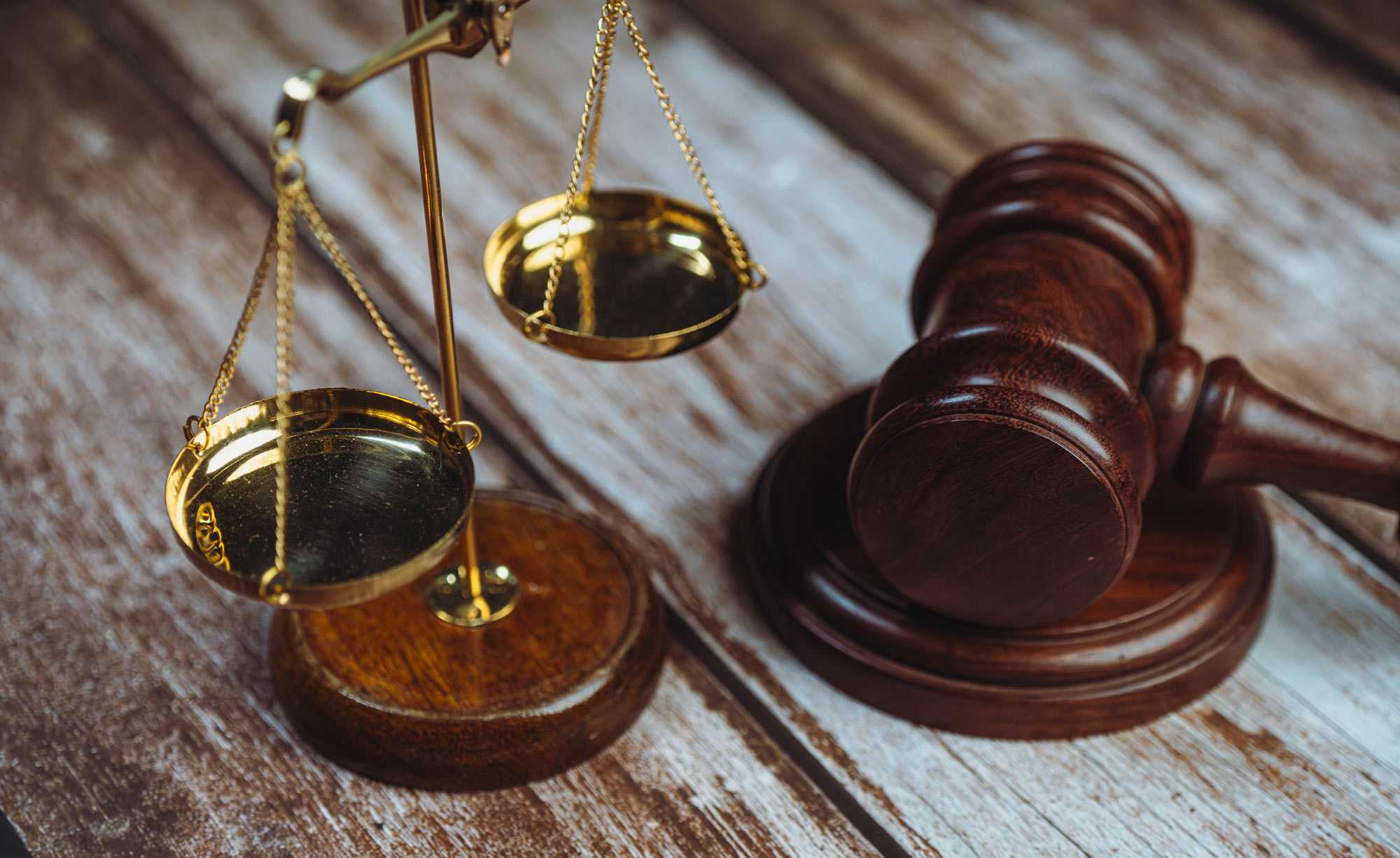 En våg och en dommarklubba